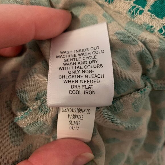 Banana Republic XL Tee w/ Green Spots - Picture 2 of 6